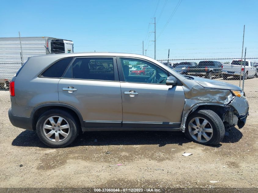 2013 KIA SORENTO LX - 5XYKT4A10DG336519