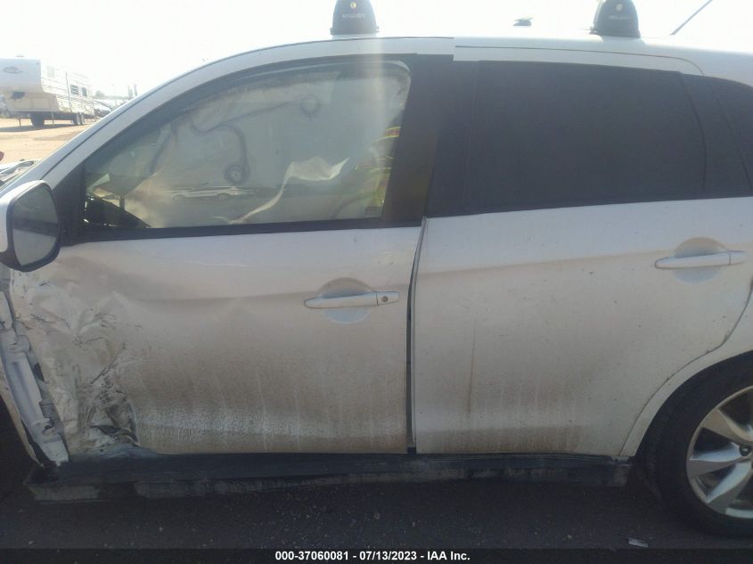 2015 MITSUBISHI OUTLANDER SPORT 2.4 ES - 4A4AR3AW0FE035026