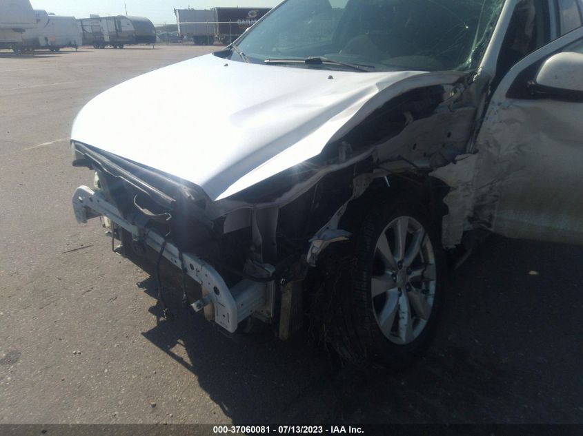 2015 MITSUBISHI OUTLANDER SPORT 2.4 ES - 4A4AR3AW0FE035026