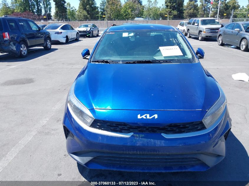 2022 KIA FORTE LXS - 3KPF24AD5NE415911