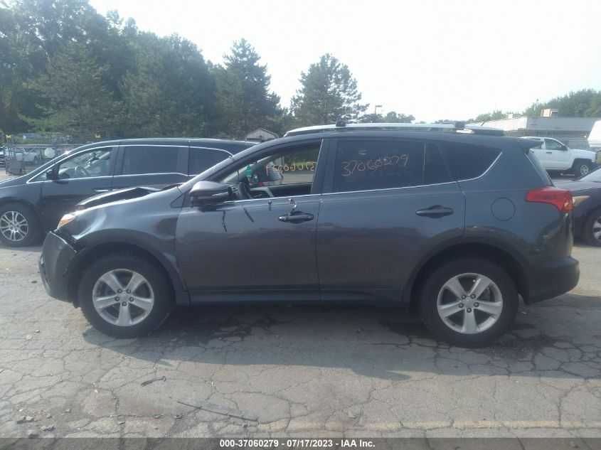 2014 TOYOTA RAV4 XLE - JTMRFREVXED059197