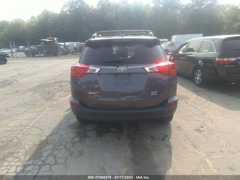 2014 TOYOTA RAV4 XLE - JTMRFREVXED059197