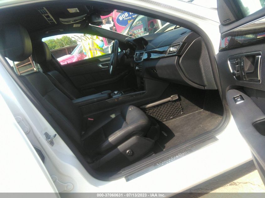 2013 MERCEDES-BENZ E 350 WDDHF5KB1DA729224
