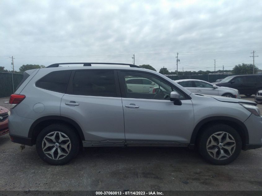 2020 SUBARU FORESTER PREMIUM - JF2SKAGC8LH567704