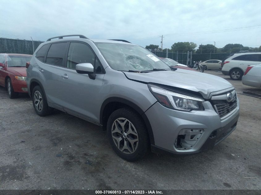 2020 SUBARU FORESTER PREMIUM - JF2SKAGC8LH567704