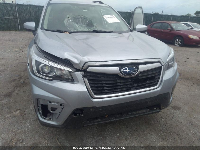 2020 SUBARU FORESTER PREMIUM - JF2SKAGC8LH567704
