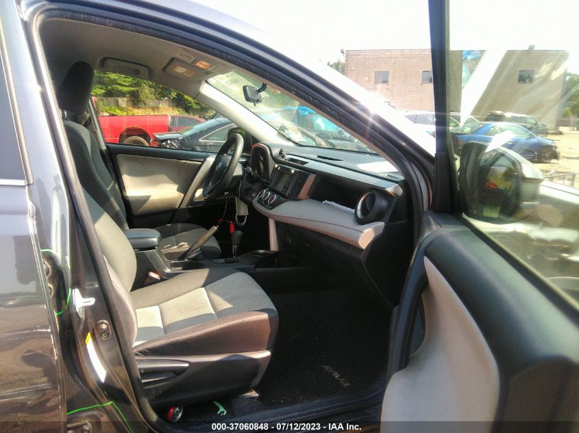 2015 TOYOTA RAV4 LE - JTMBFREVXFJ034370