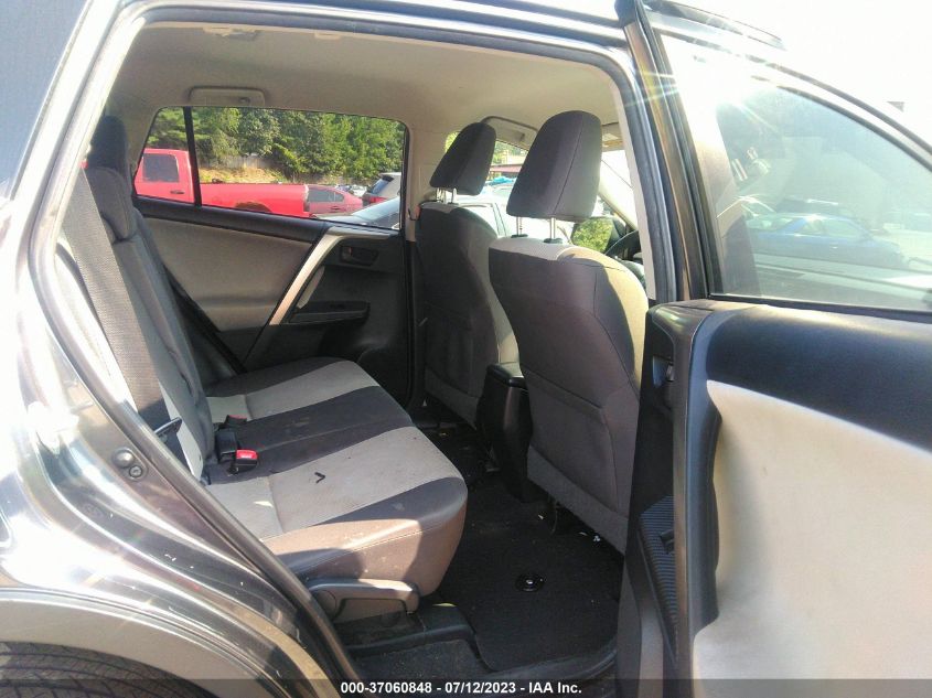2015 TOYOTA RAV4 LE - JTMBFREVXFJ034370