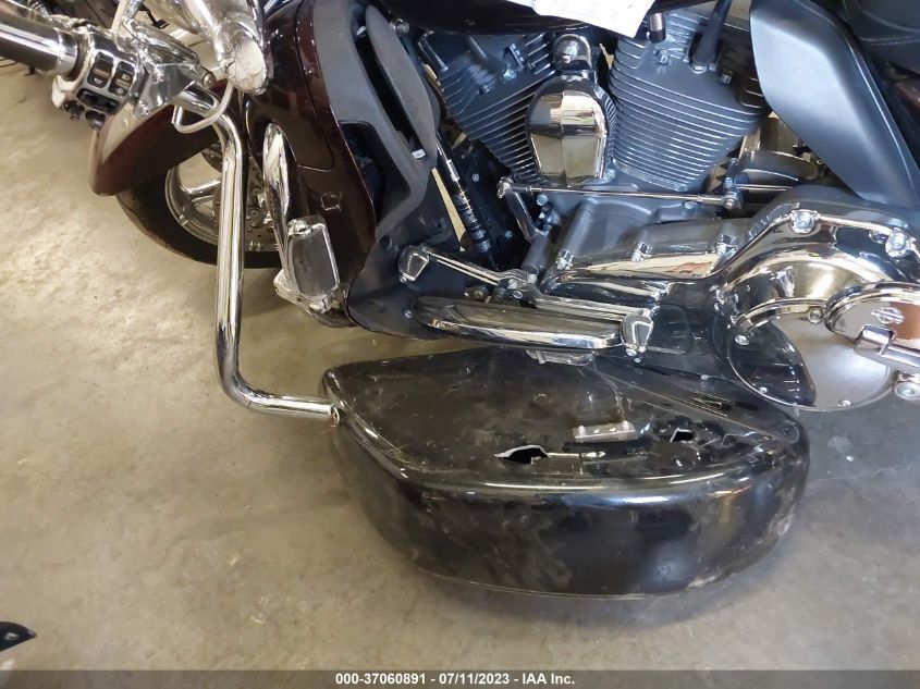 2015 HARLEY-DAVIDSON FLHTKSE CVO LIMITED 1HD1TEN1XFB953014