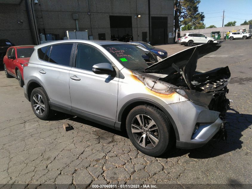 2018 TOYOTA RAV4 ADVENTURE/XLE - JTMWFREV6JD116914