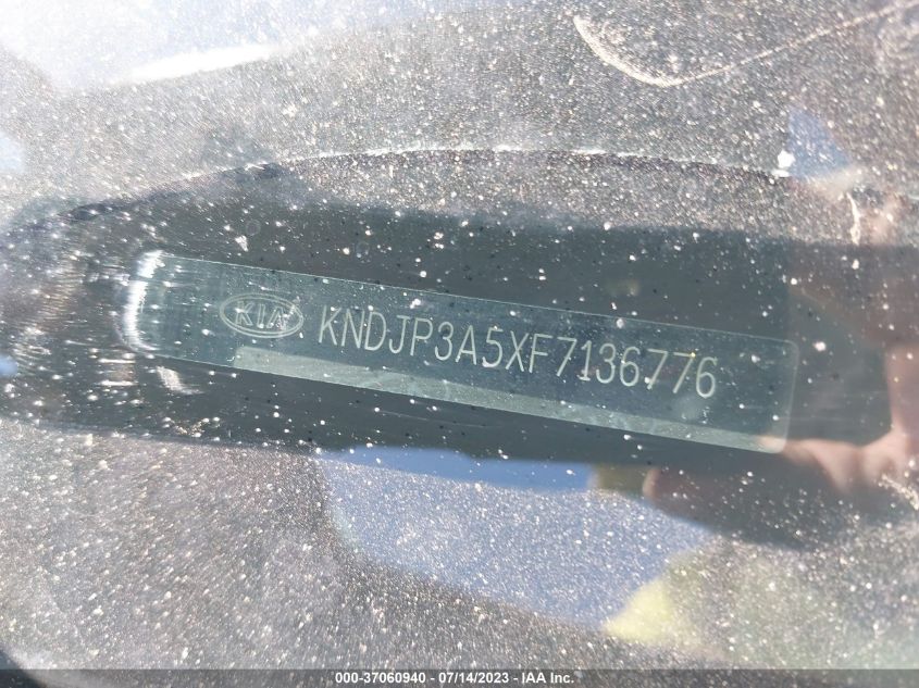 2015 KIA SOUL + - KNDJP3A5XF7136776