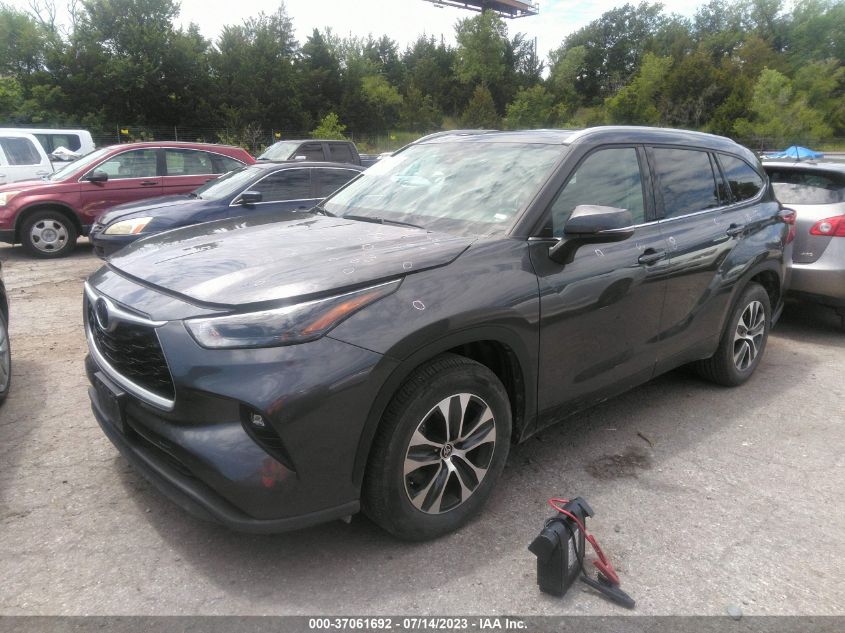 2022 TOYOTA HIGHLANDER XLE - 5TDGZRAH5NS553535
