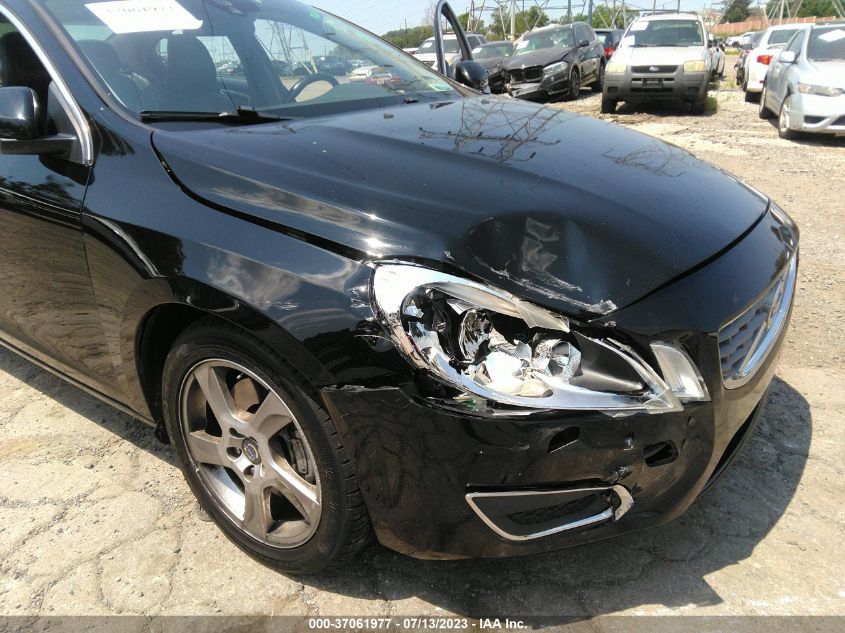 2013 VOLVO S60 T5 - YV1612FS8D2229431