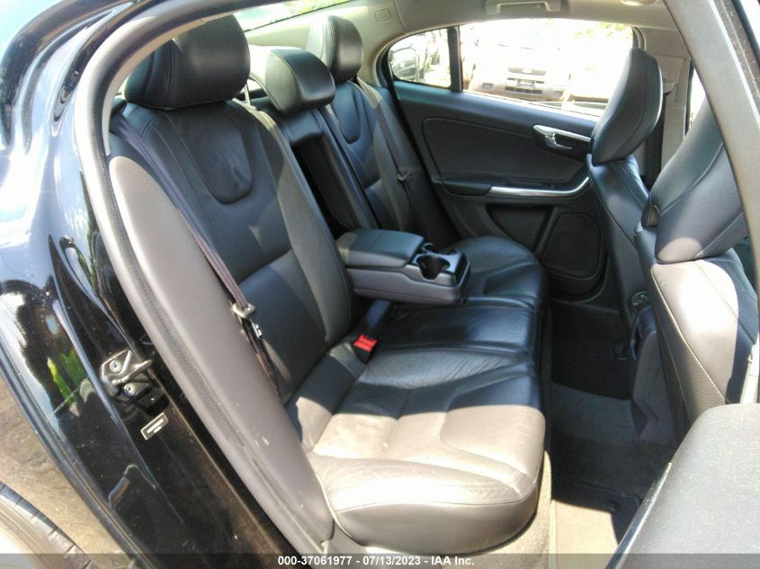 2013 VOLVO S60 T5 - YV1612FS8D2229431