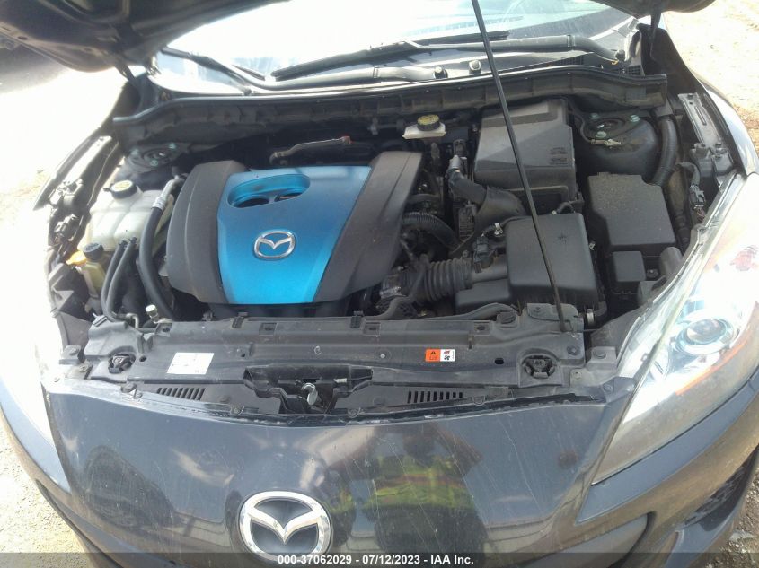2013 MAZDA MAZDA3 I GRAND TOURING - JM1BL1W76D1784792