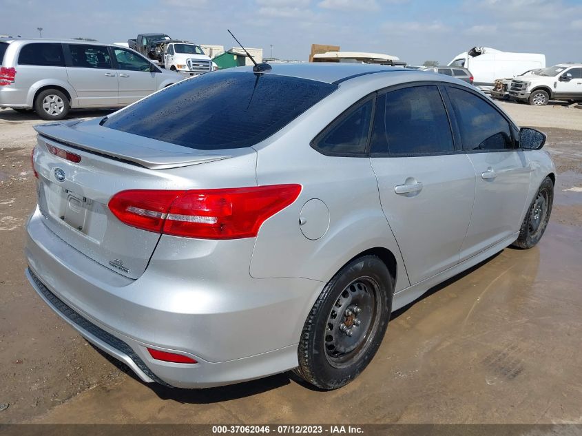 2015 FORD FOCUS SE - 1FADP3F2XFL347758