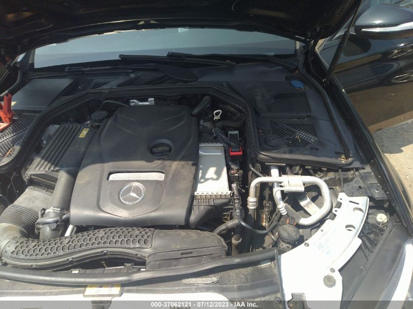 2015 MERCEDES-BENZ C-CLASS C 300 - 55SWF4KBXFU000398