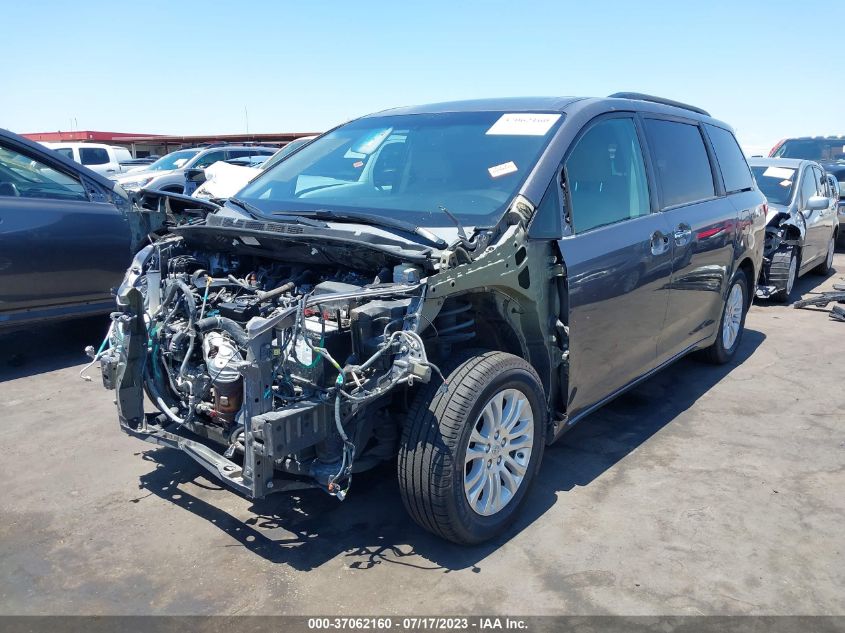 2017 TOYOTA SIENNA XLE AUTO ACCESS - 5TDYZ3DCXHS855327
