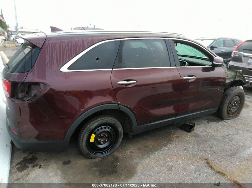 2017 KIA SORENTO LX V6 - 5XYPG4A50HG206386