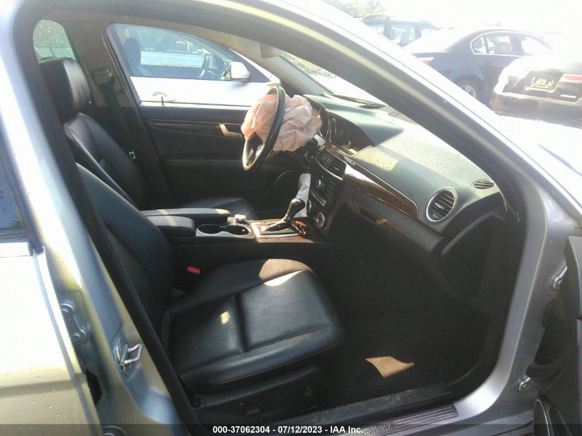 2013 MERCEDES-BENZ C-CLASS C 300 - WDDGF8AB7DA874590