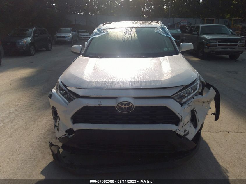 2019 TOYOTA RAV4 XLE PREMIUM - JTMA1RFV4KD036049