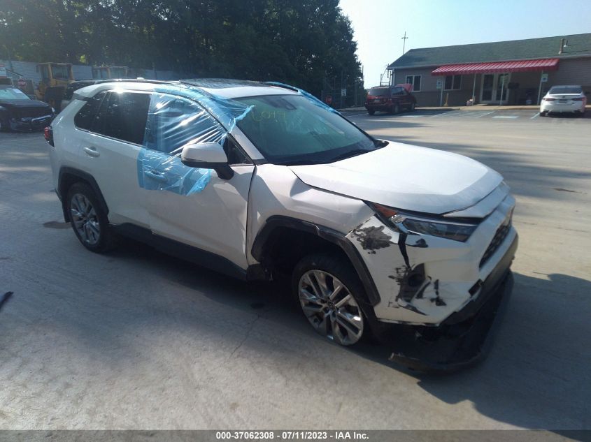 2019 TOYOTA RAV4 XLE PREMIUM - JTMA1RFV4KD036049