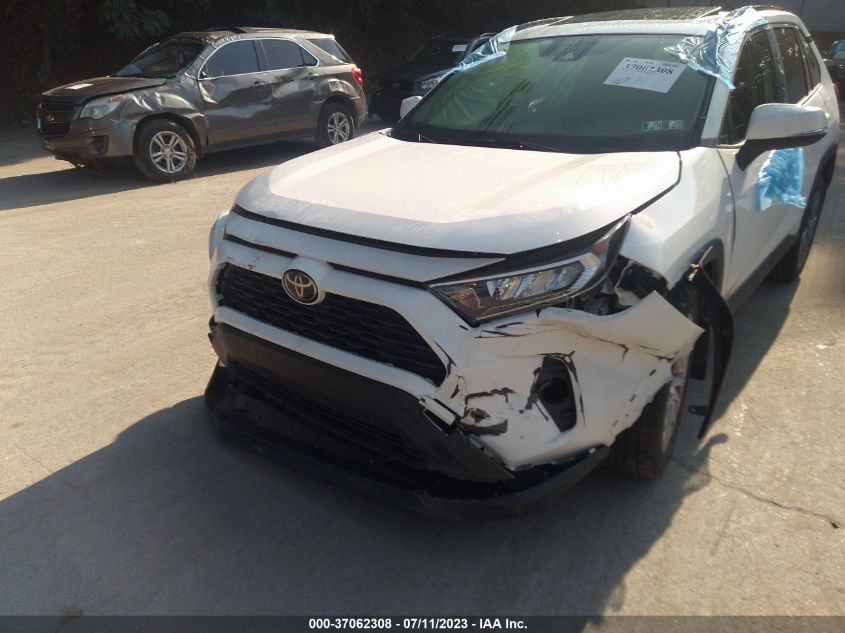 2019 TOYOTA RAV4 XLE PREMIUM - JTMA1RFV4KD036049