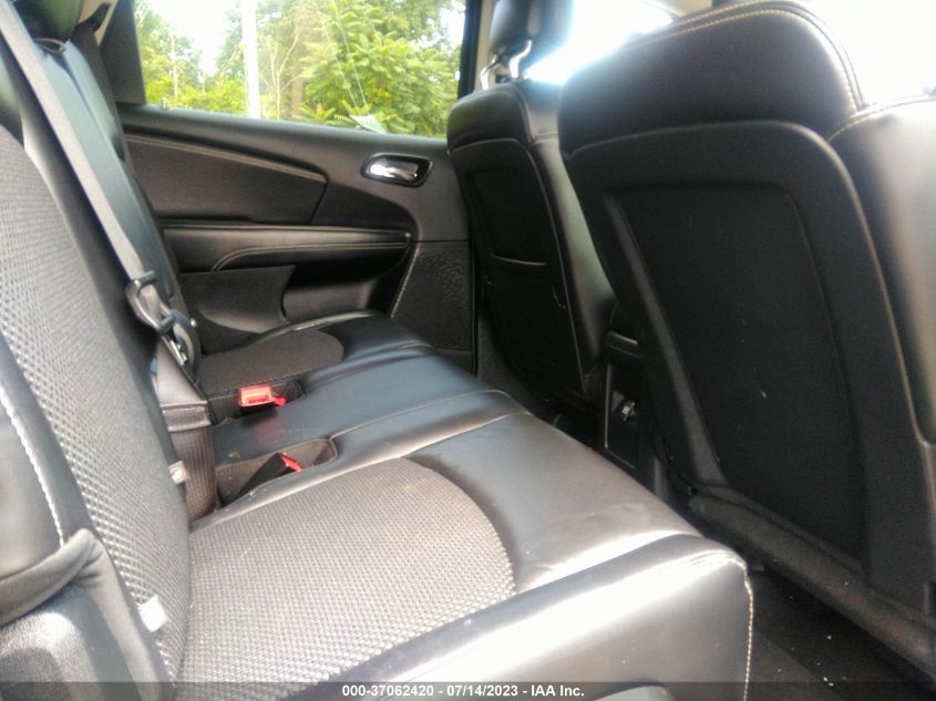 2017 DODGE JOURNEY CROSSROAD PLUS - 3C4PDCGG1HT625867