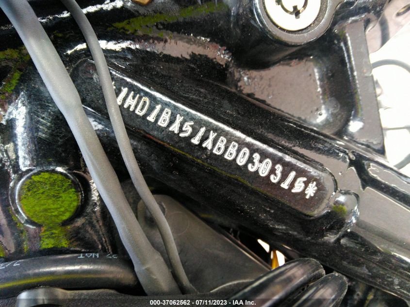 2011 HARLEY-DAVIDSON FLSTF 1HD1BX51XBB030315