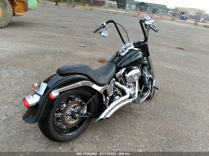 2011 HARLEY-DAVIDSON FLSTF 1HD1BX51XBB030315