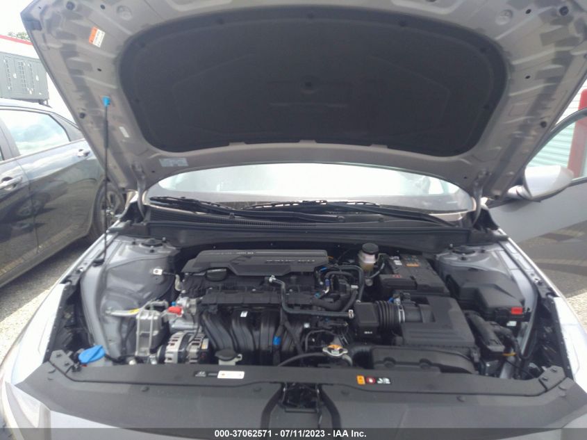 2023 HYUNDAI ELANTRA SE - KMHLL4AG1PU577495