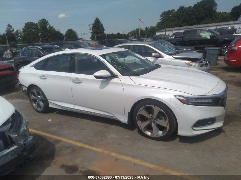 1HGCV2F90KA016892 Honda Accord Sedan TOURING 2.0T 13