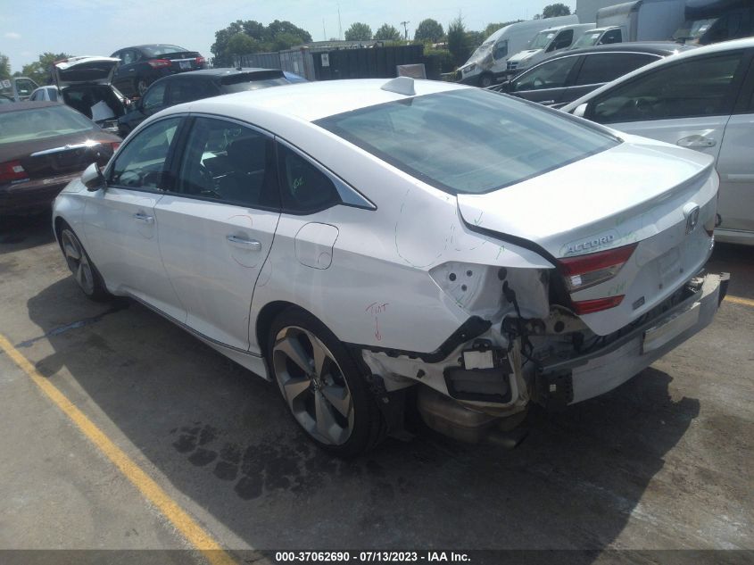 1HGCV2F90KA016892 Honda Accord Sedan TOURING 2.0T 3