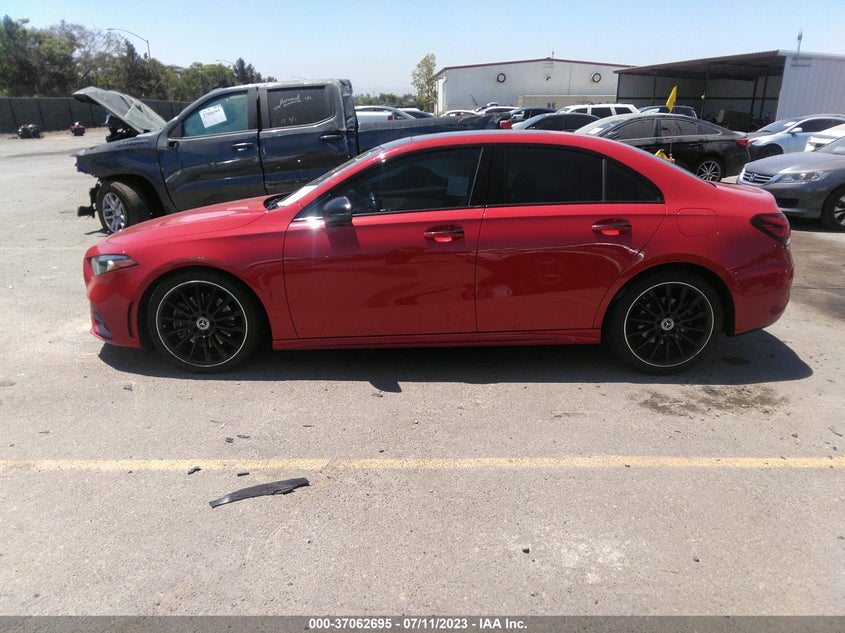 VIN WDD3G4EB7KW023467 2019 MERCEDES-BENZ A-CLASS A 220