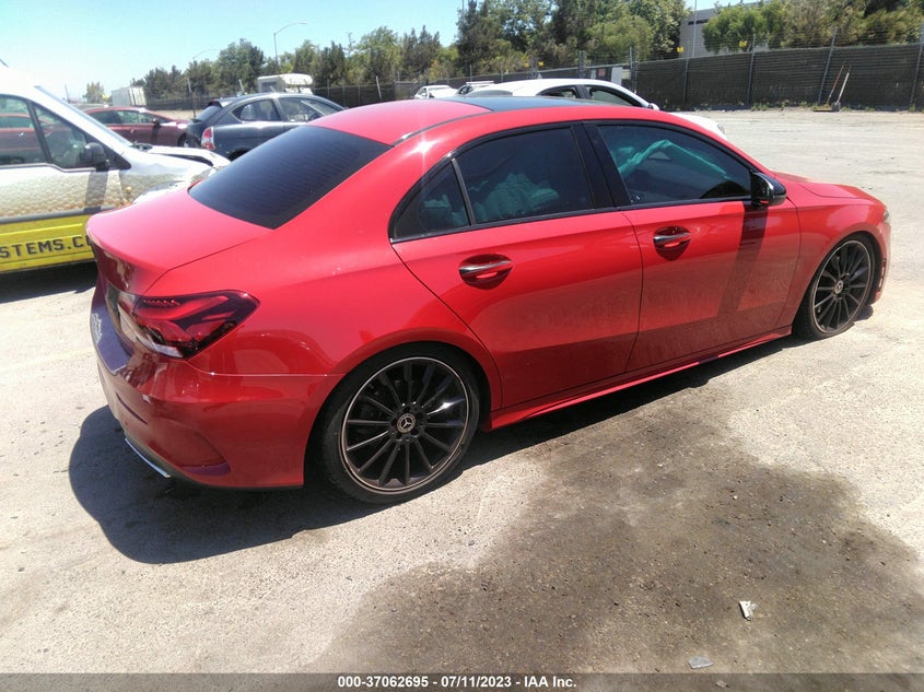 VIN WDD3G4EB7KW023467 2019 MERCEDES-BENZ A-CLASS A 220