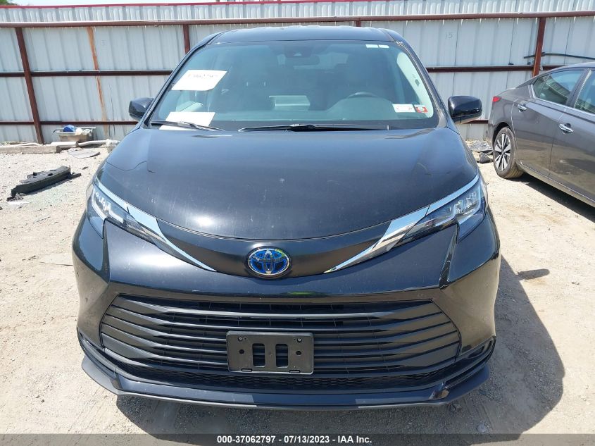 2023 TOYOTA SIENNA LE - 5TDKRKEC6PS159111