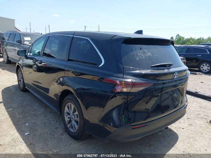 2023 TOYOTA SIENNA LE - 5TDKRKEC6PS159111