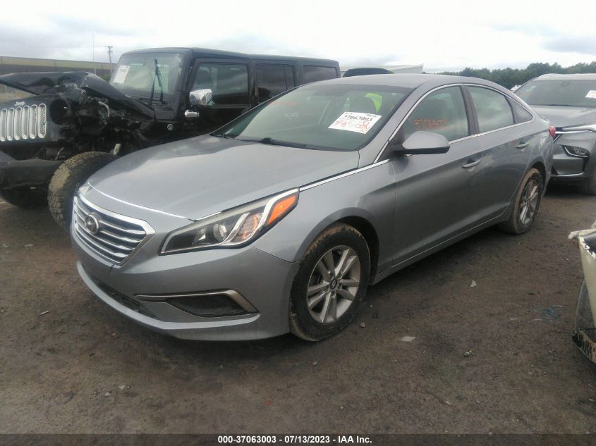 2016 HYUNDAI SONATA 2.4L SE - 5NPE24AF7GH335506