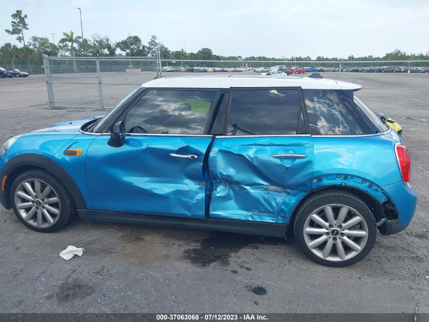 2015 MINI COOPER HARDTOP 4 DOOR WMWXS5C5XFT827280