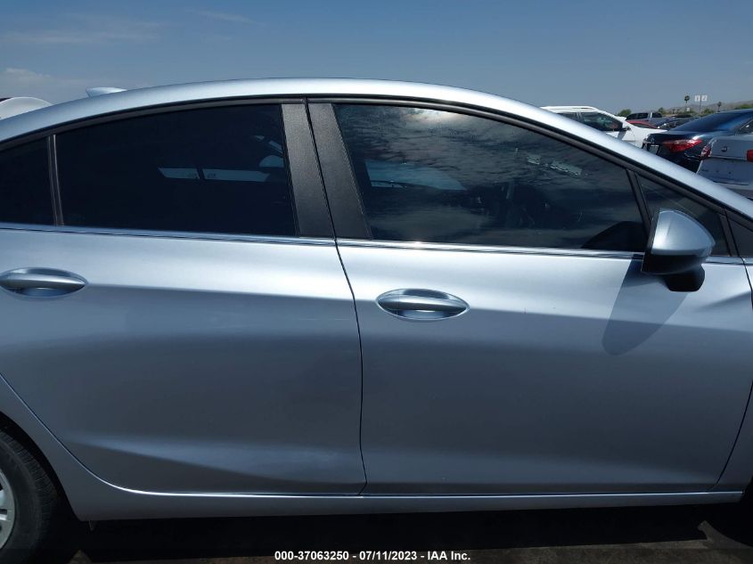 2018 CHEVROLET CRUZE LT - 1G1BE5SM5J7163557