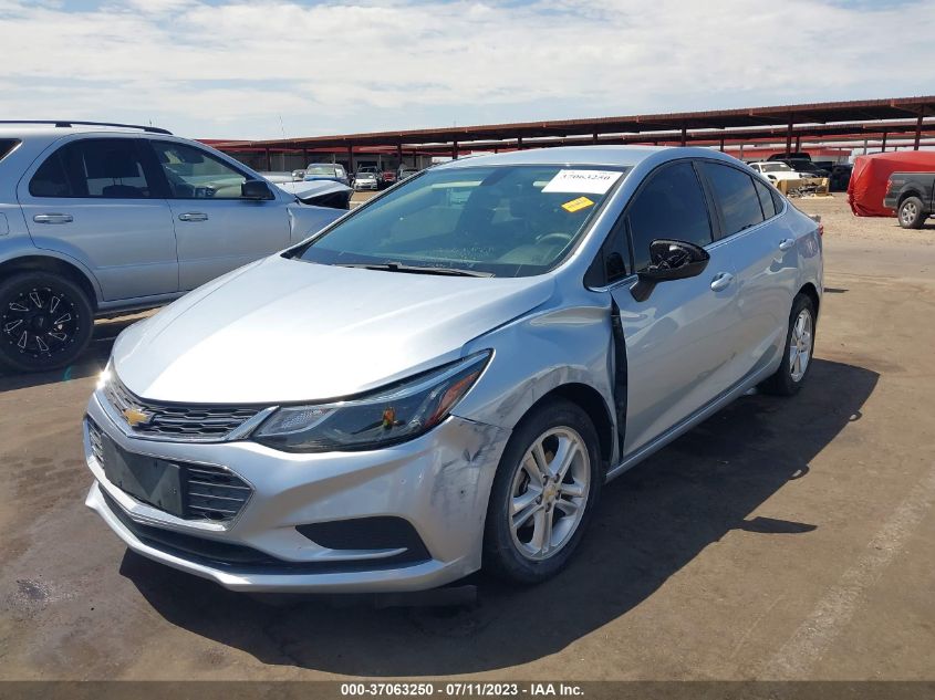 2018 CHEVROLET CRUZE LT - 1G1BE5SM5J7163557