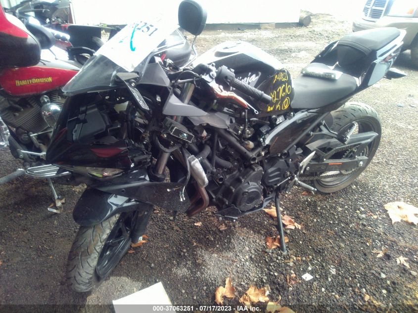 2019 KAWASAKI EX400 JKAEXKG10KDA27610