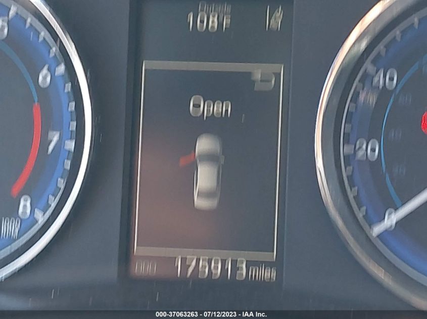 2017 TOYOTA COROLLA L/LE/XLE/SE/XSE - 5YFBURHE3HP576555