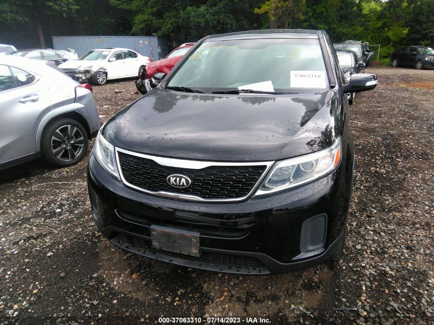 2014 KIA SORENTO LX - 5XYKTCA68EG461341