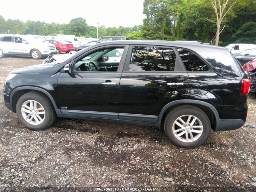 2014 KIA SORENTO LX - 5XYKTCA68EG461341