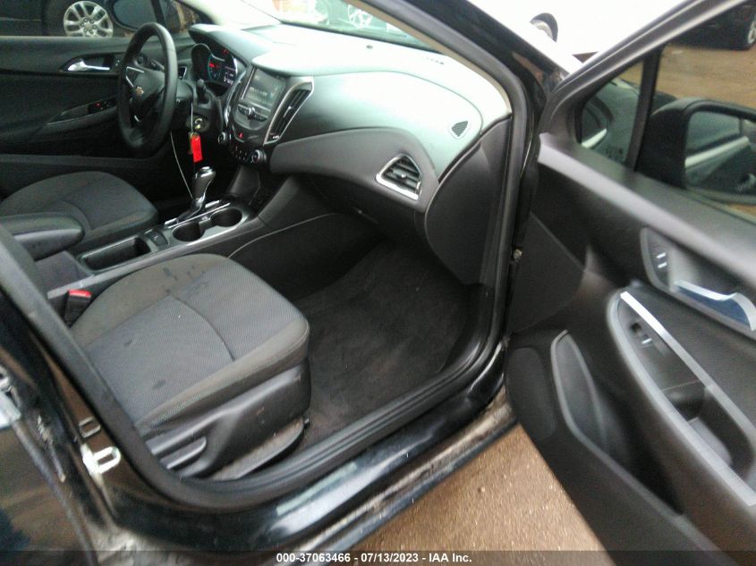 2018 CHEVROLET CRUZE LT - 1G1BE5SM3J7122523