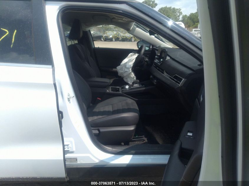 2023 MITSUBISHI OUTLANDER SE/SE BLACK EDITION - JA4J4UA87PZ013803