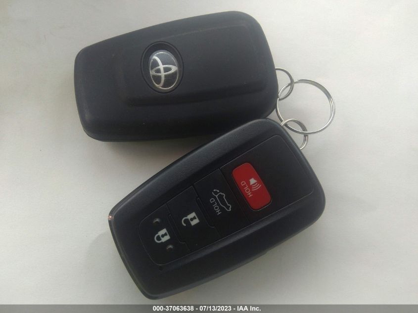 2019 TOYOTA RAV4 XLE PREMIUM - JTMA1RFV8KD008657