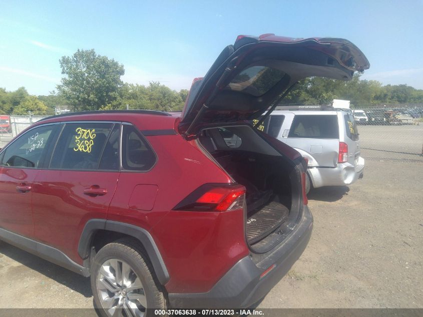 2019 TOYOTA RAV4 XLE PREMIUM - JTMA1RFV8KD008657