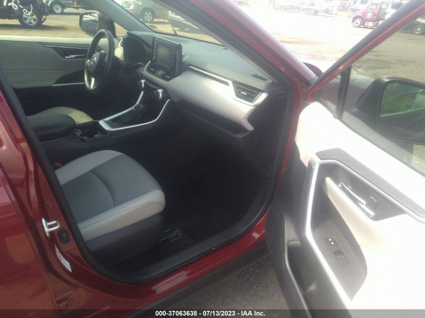 2019 TOYOTA RAV4 XLE PREMIUM - JTMA1RFV8KD008657